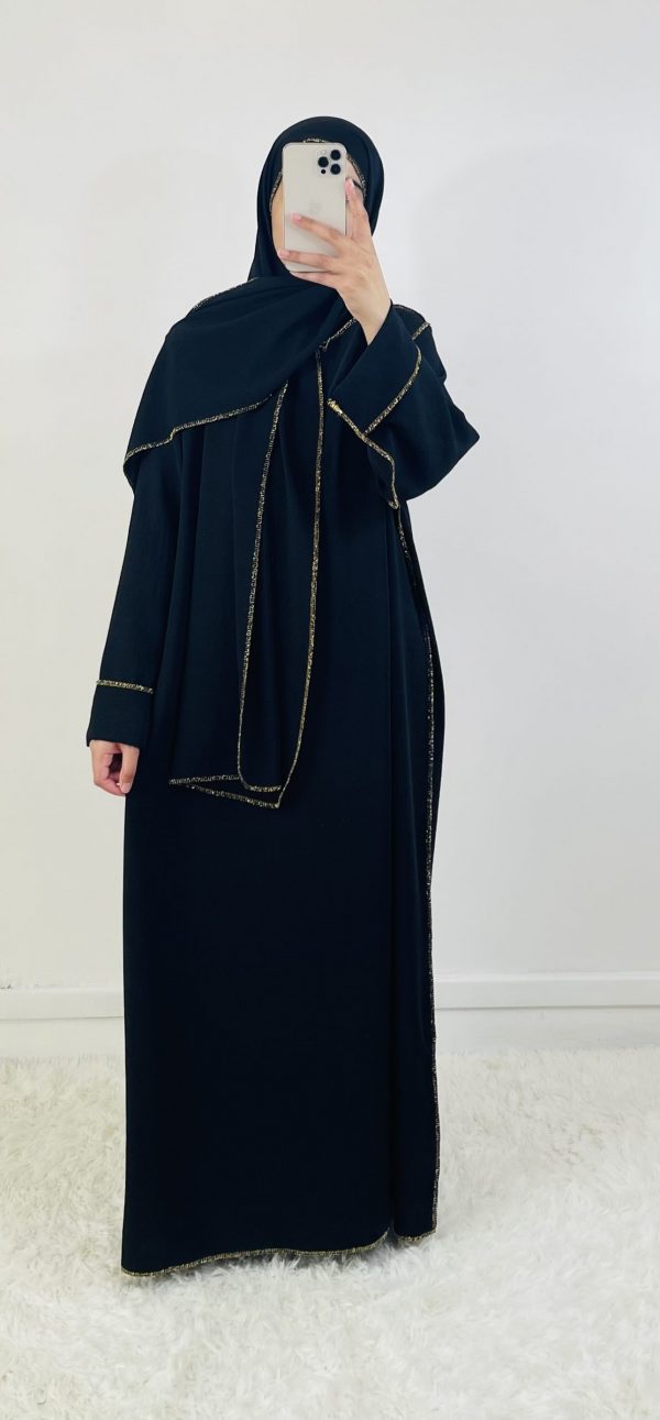 Abaya Hijab intégré noir